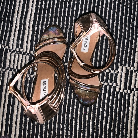 Heels - Picture 2 of 4